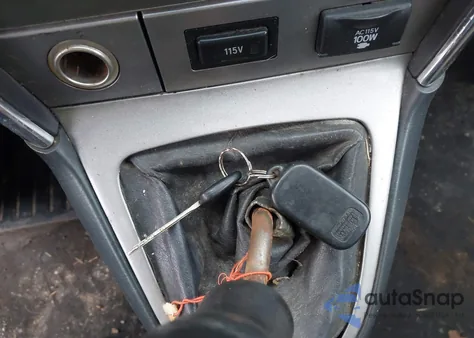 2004 Pontiac Vibe z USA, uszkodzony, nr VIN 5Y2SL62894Z420153